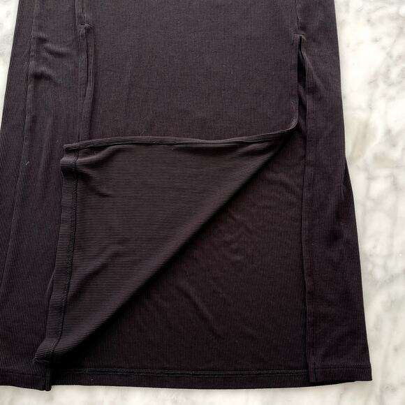 LNA Easy Rib Midi Cap Sleeve Dress Black XS Split Front V-Neck Rayon Spandex - Picture 7 of 7